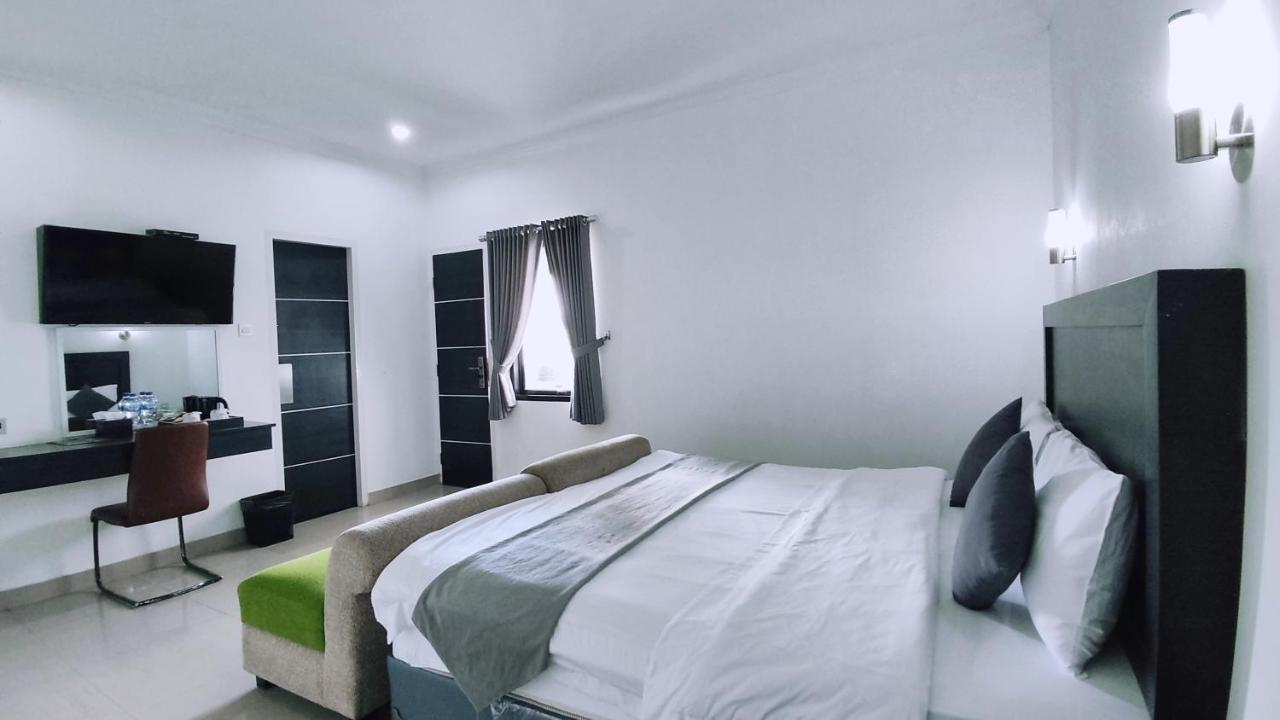 Charaka Residence Banjarnegara Экстерьер фото